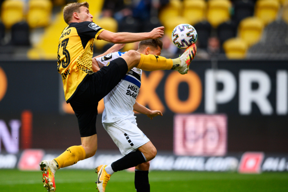 Stürmer Christoph Daferner (l.) erzielte für Dynamo kurz vor Schluss den ganz wichtigen 1:1-Ausgleich.