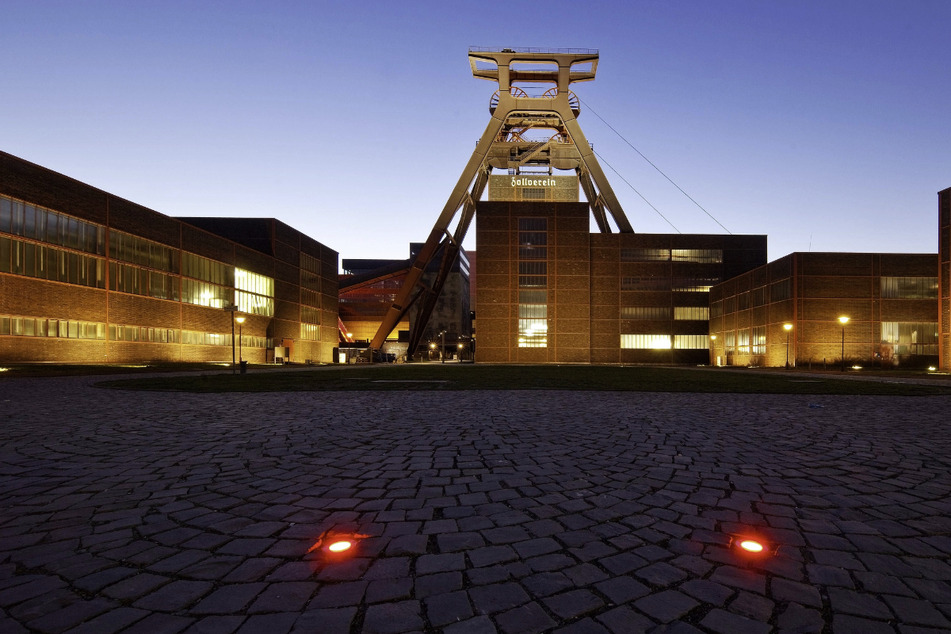 Die Zeche Zollverein mit dem "Doppelbock"-Fördergerüst von Schacht XII wird auch liebevoll "Eiffelturm des Ruhrgebietes" genannt.
