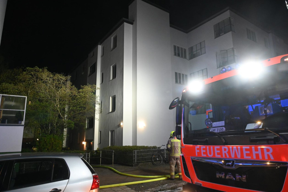 Berlin: Wohnungsbrand in Berlin-Wedding: Feuerwehr findet tote Frau