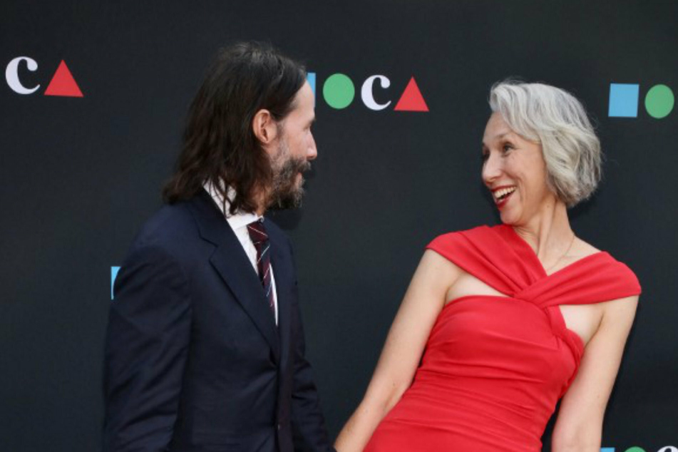 Keanu Reeves (57) und Alexandra Grant (49) zeigten ihr Glück auf der MOCA-Gala.
