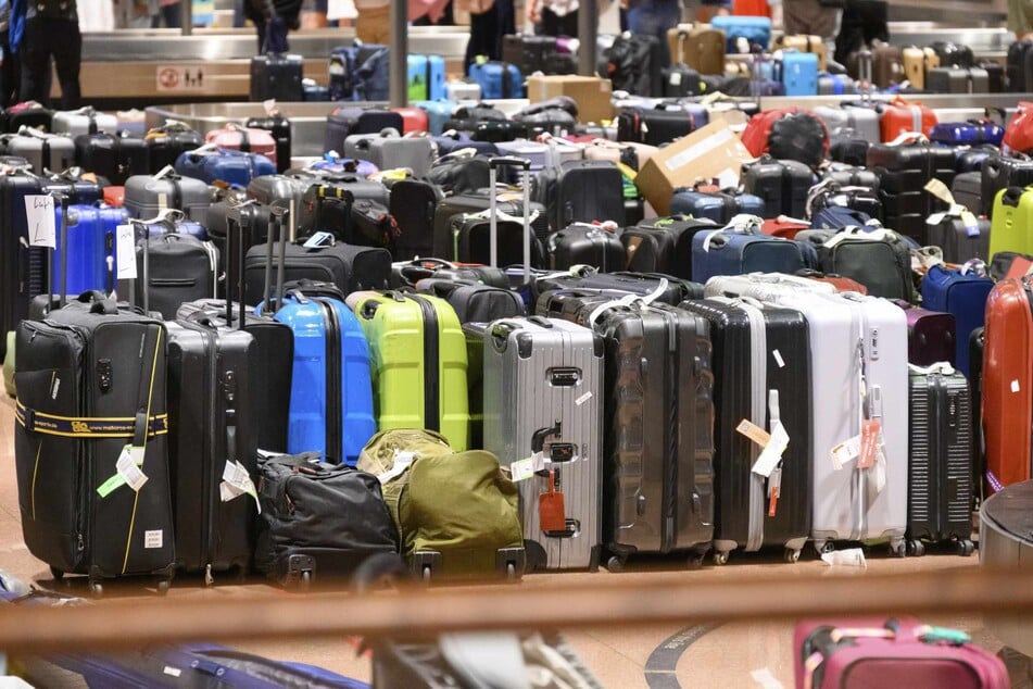 Auch am Flughafen in Hannover sammelt sich derzeit gestrandetes Gepäck.