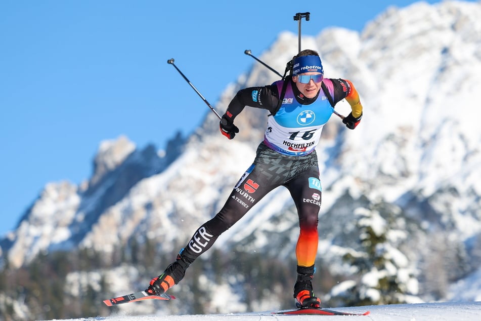 In der Loipe war Justus Strelow (27) schon deutlich schneller unterwegs im malerischen Hochfilzen - auch Schneefilzen genannt. Um gut 15 Sekunden reduzierte er seinen Rückstand zur Weltspitze.