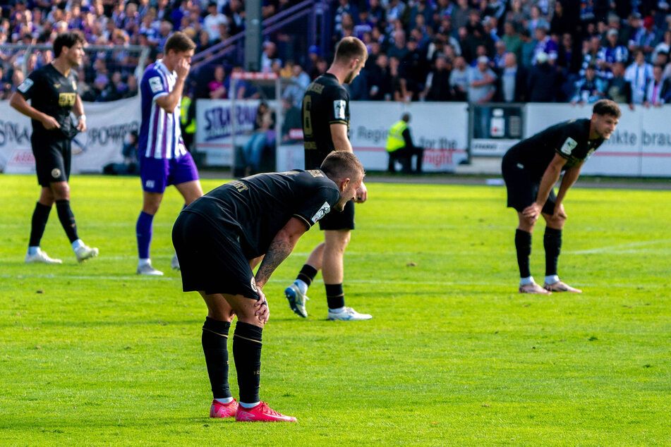 Hängende Köpfe bei Hansa Rostock: Auch gegen Osnabrück wurde es nichts mit einem Tor.