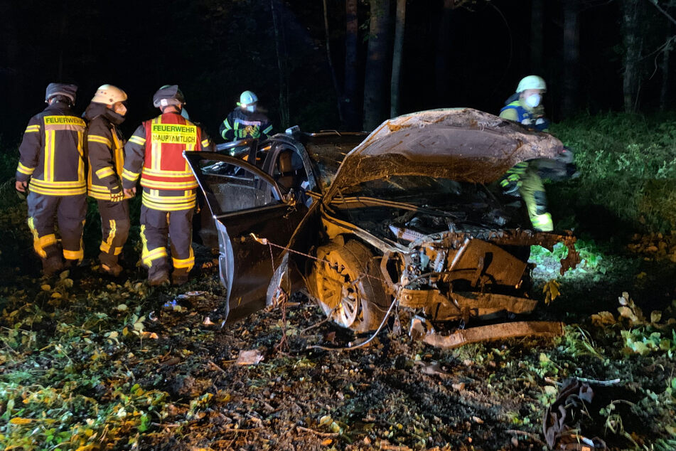 Das Fahrzeug kam erst nach 100 Metern zum Stillstand.