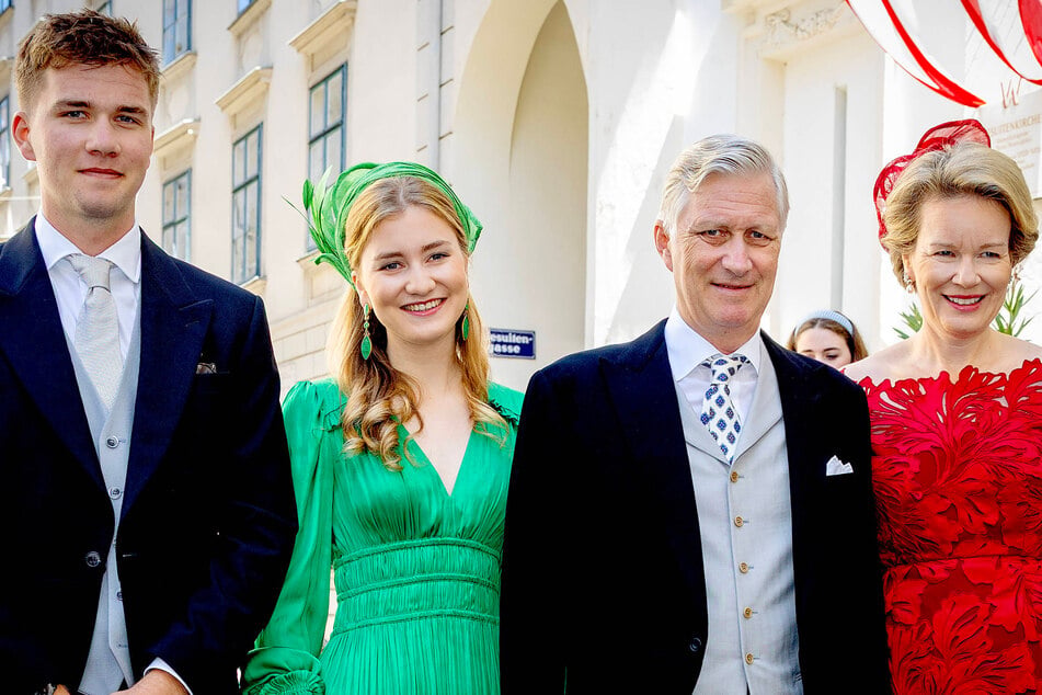 Auch Belgiens König Philippe (66) und Königin Mathilde (53) ließen sich die Märchenhochzeit nicht entgehen und reisten mit Kronprinzessin Elisabeth (24) sowie Prinz Gabriel (22) nach