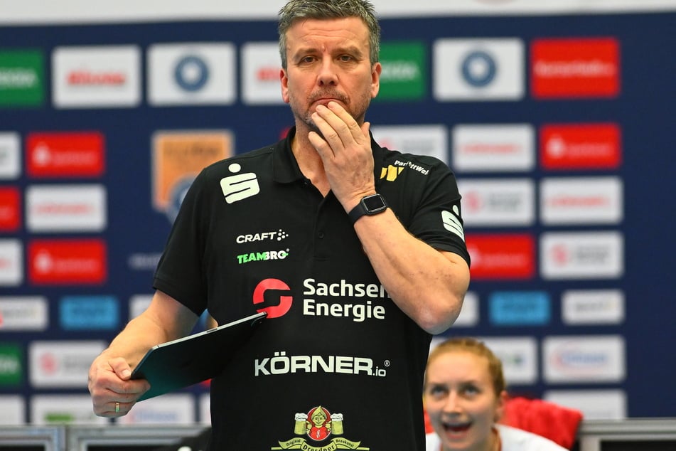 Trainer Alexander Waibl (57) war nach dem Auftritt seines Teams in Hamburg angefressen.