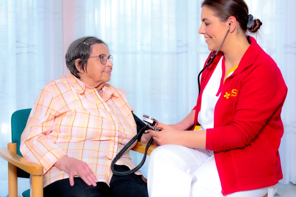 Chemnitzer Unternehmen vergibt diese Jobs in der Pflege und Therapie