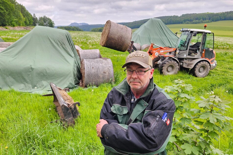 Landwirt und Feuerwehrmann Mike Förster (54) wurde zum Brand des eigenen Heus alarmiert.