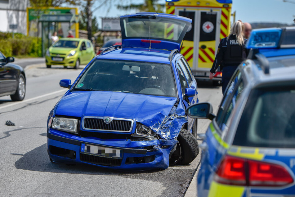 Den Skoda Fabia traf es links vorne.