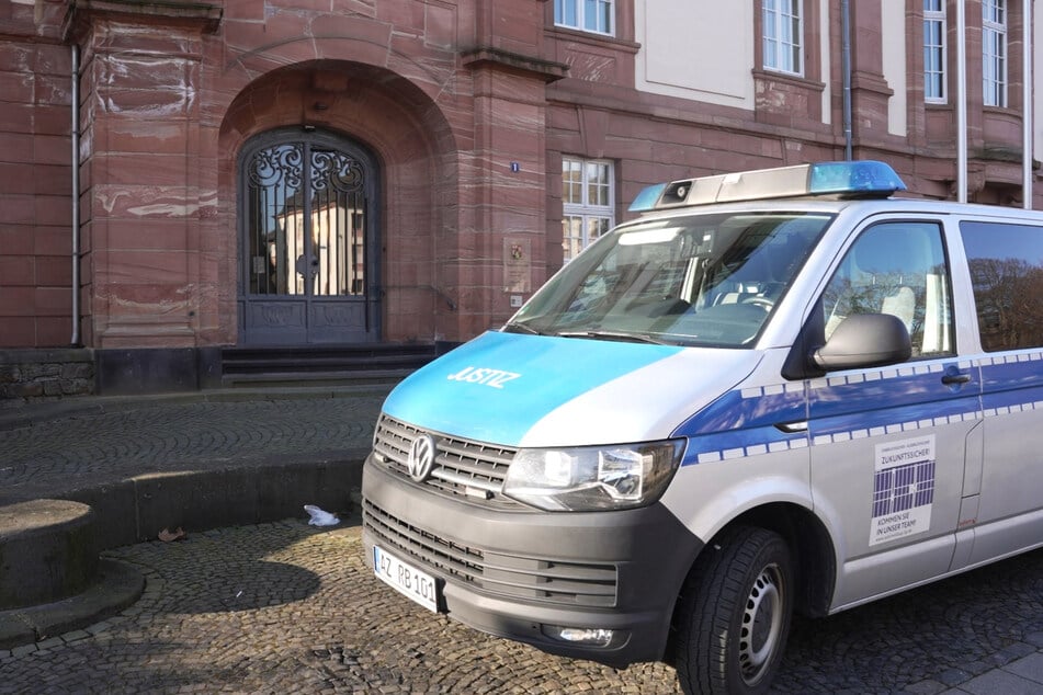 So oder so ähnlich dürfte auch der Gefangenentransporter aussehen, in dem Jimi Blue unterwegs ist.