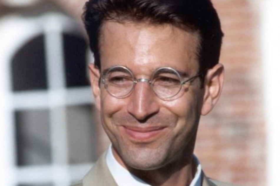 Daniel Pearl (†38) was a Wall Street Journal reporter who beheaded in 2002.