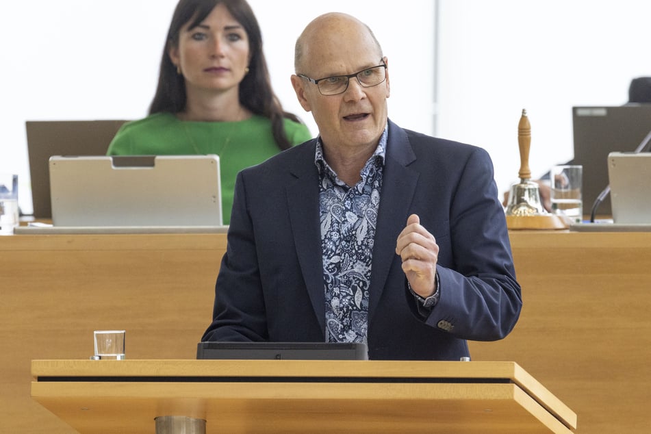 Bernd Rudolph (64, BSW) fordert eine klare Perspektive für den VW-Standort in Zwickau.