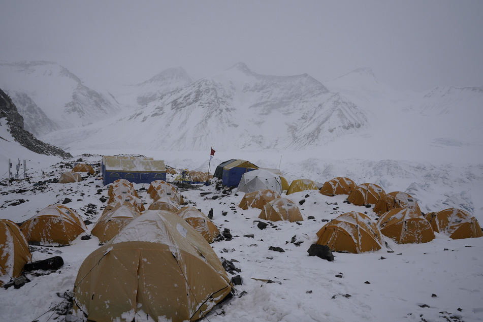 Ein Basis-Lager im Himalaya. Von einem solchen Lager brach Stitzinger auf, um den dritthöchsten Berg der Welt alleine zu besteigen.