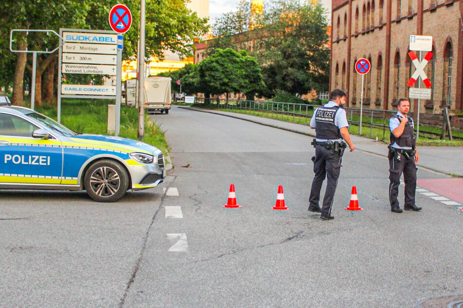 Nach der Tat: Die Polizei sperrt einen Bereich in Mannheim ab.