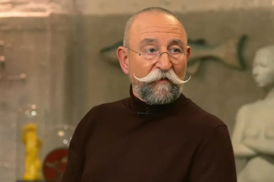 Moderator Horst Lichter (63) kann diesmal leider keine Händlerkarte an seine Gäste übergeben.