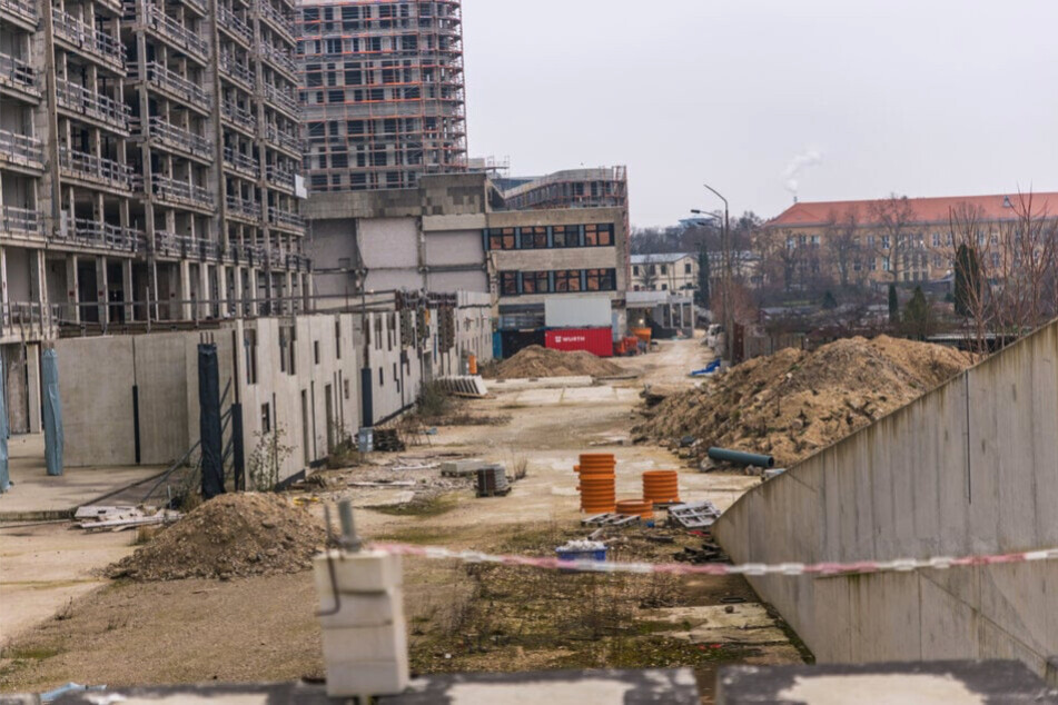 Seit etwa 2020 hat sich nicht mehr viel auf der Baustelle am Ostplatz getan.