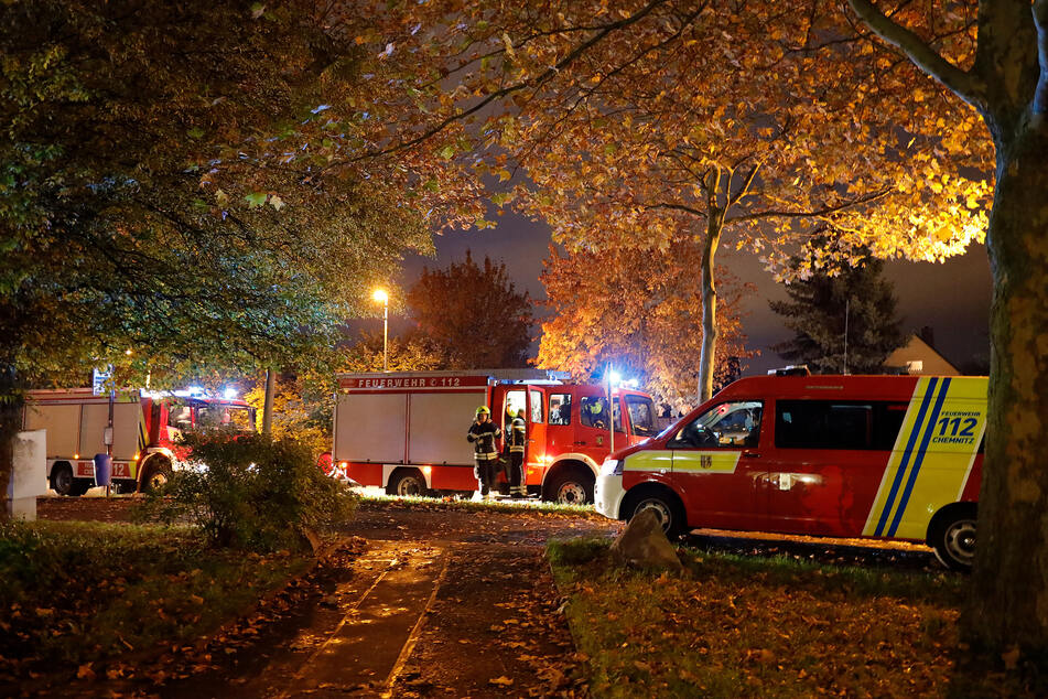 Am Freitagabend musste die Feuerwehr in die Robert-Siewert-Straße ausrücken.