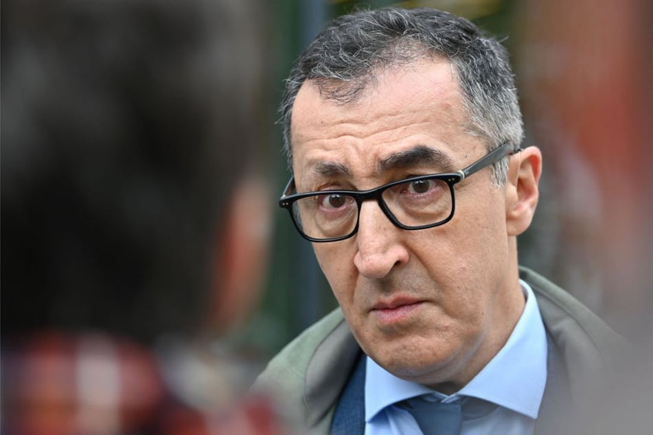 Özdemir zu Koalition: "Haben im Gegensatz zu Berlin keinen Dukatenesel"