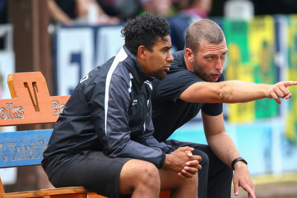RWE-Co-Trainer Manuel Rost (l.) und Cheftrainer Robin Krüger (r.).