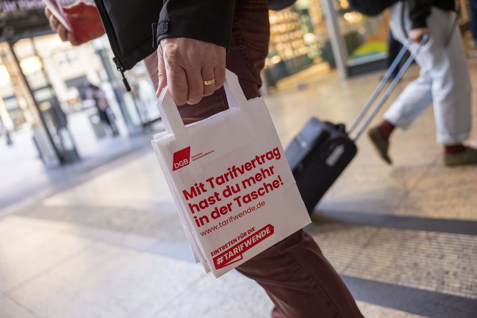 Mit einem Tarifvertrag sind die Voraussetzungen für eine Sonderzahlung in der Regel deutlich besser.