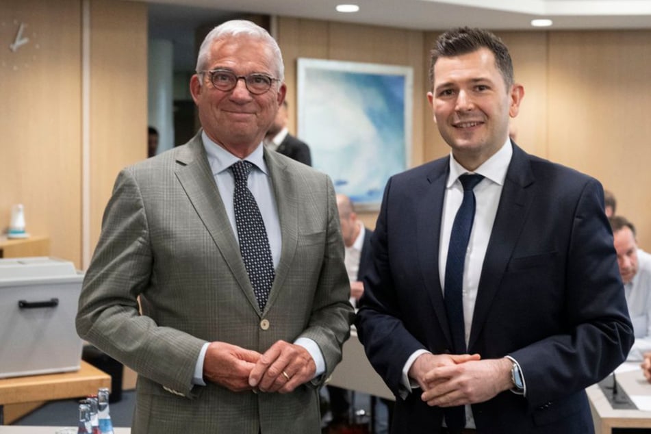 Tobias Vogt (40, r.), bisheriger Generalsekretär der CDU Baden-Württemberg, wurde zum Fraktionsvorsitzenden gewählt. Thomas Strobl (66, CDU), Innenminister von Baden-Württemberg, beglückwünschte Vogt am Dienstag.