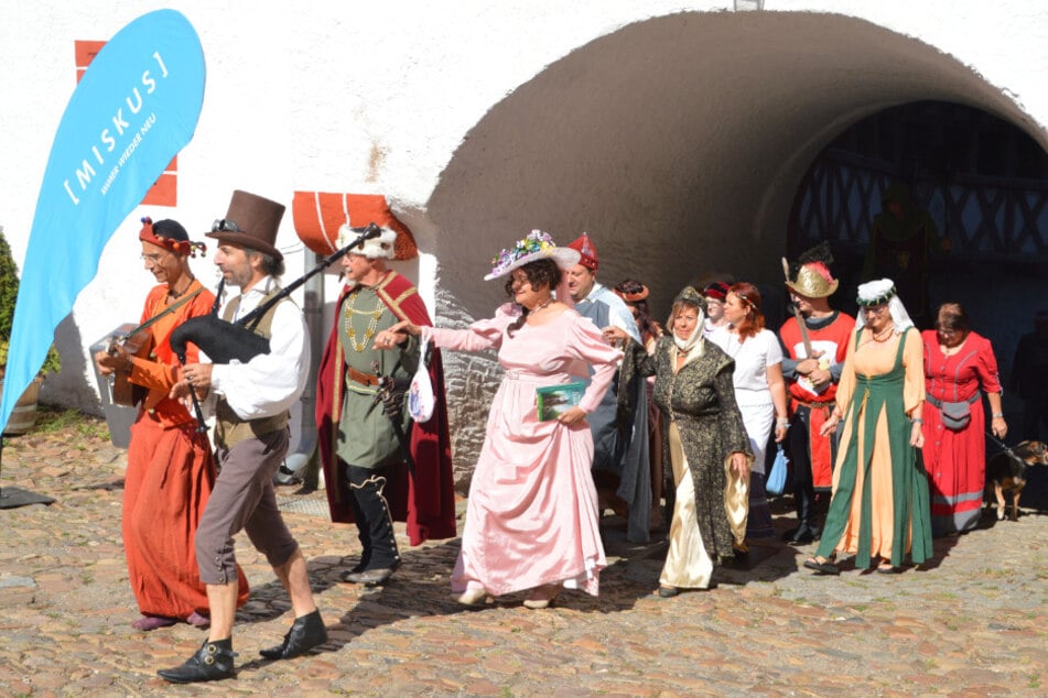 Im Schloss Rochsburg wird die Welt der Sagen zum Leben erweckt.