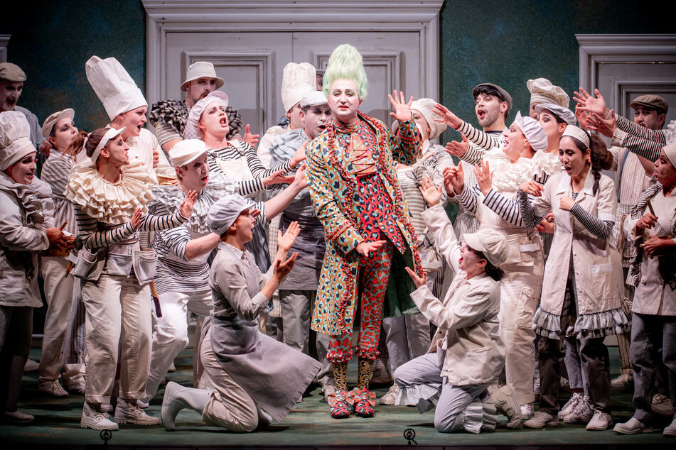 Die komische Oper "Hochzeit des Figaro" spielt derzeit am Theater Magdeburg.