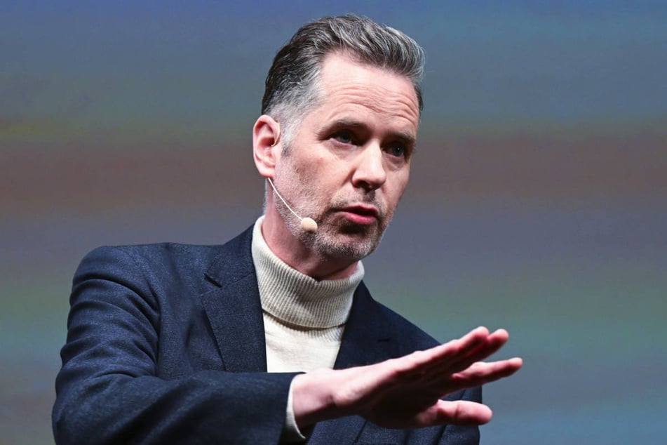 Der FDP-Politiker Christian Dürr (48) hat mit voller Absicht gegen das Berliner Streusalz-Verbot verstoßen.