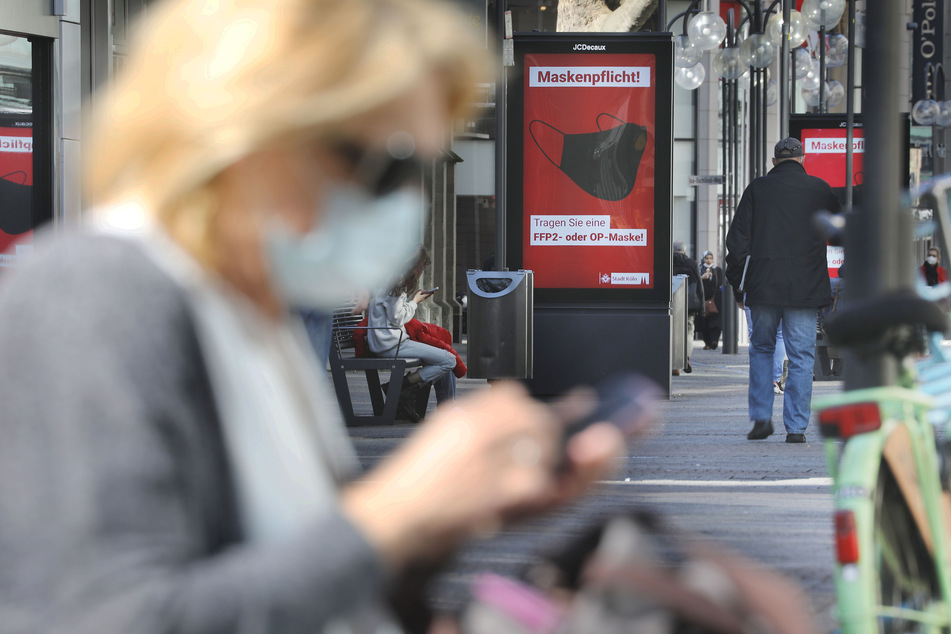 Die Maskenpflicht im Freien kann in NRW beendet werden.