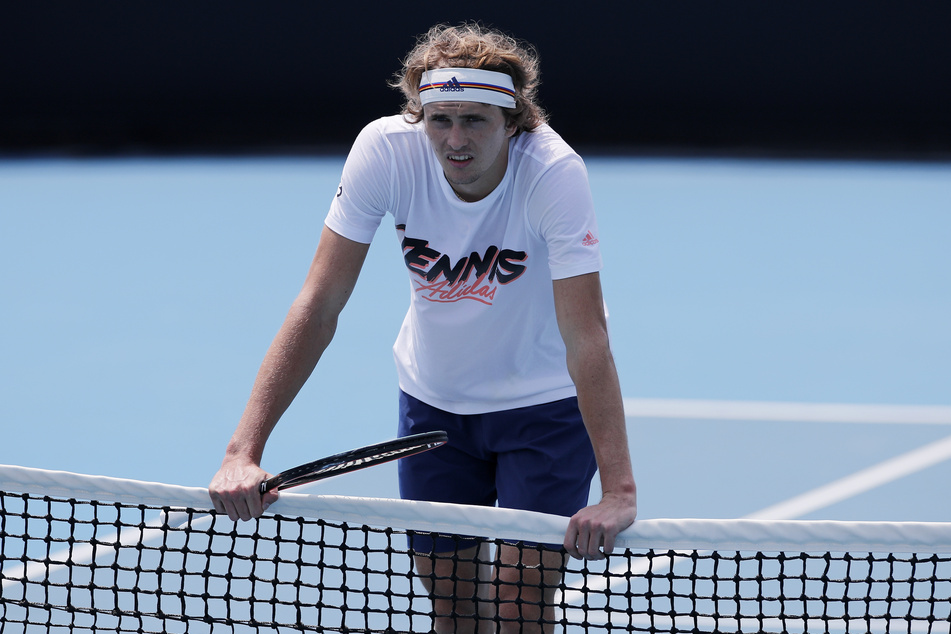 Januar 2020, Melbourne: Der deutsche Tennisstar Alexander Zverev am Netz.