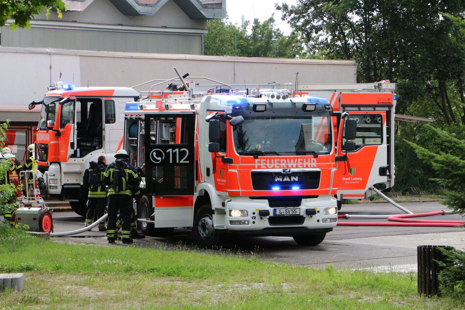Am späten Sonntagnachmittag waren zahlreiche Einsatzkräfte der Feuerwehr in Grünau im Einsatz.