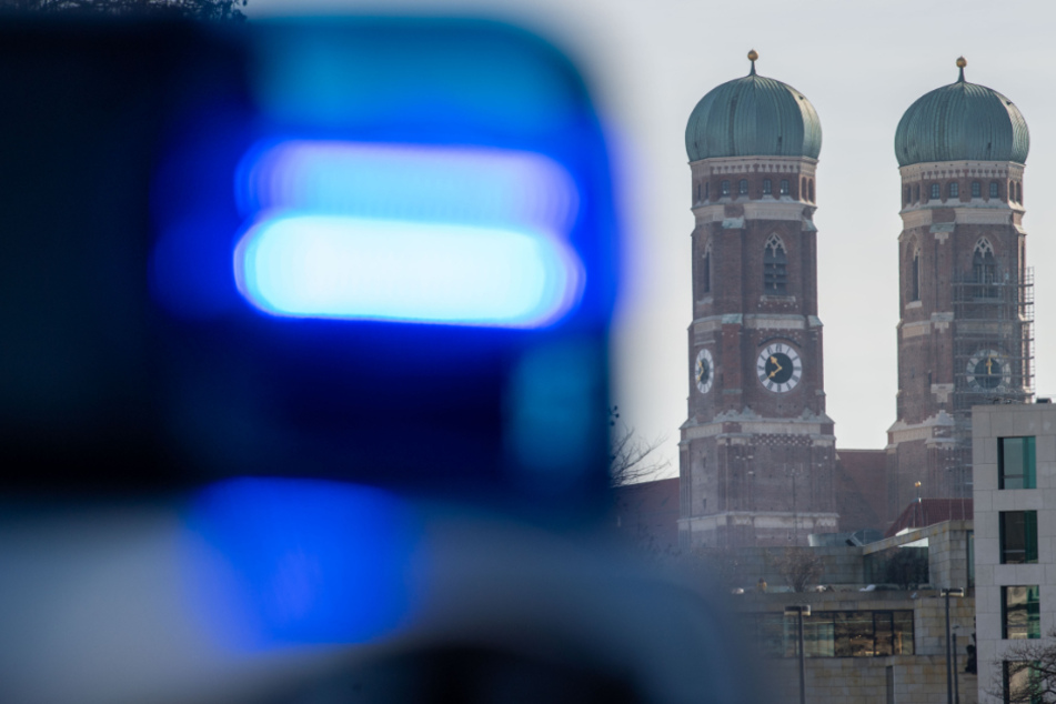 In München hat sich in der Nacht auf Mittwoch eine Verfolgungsjagd auf der Moosacher Straße ereignet. (Symbolbild)