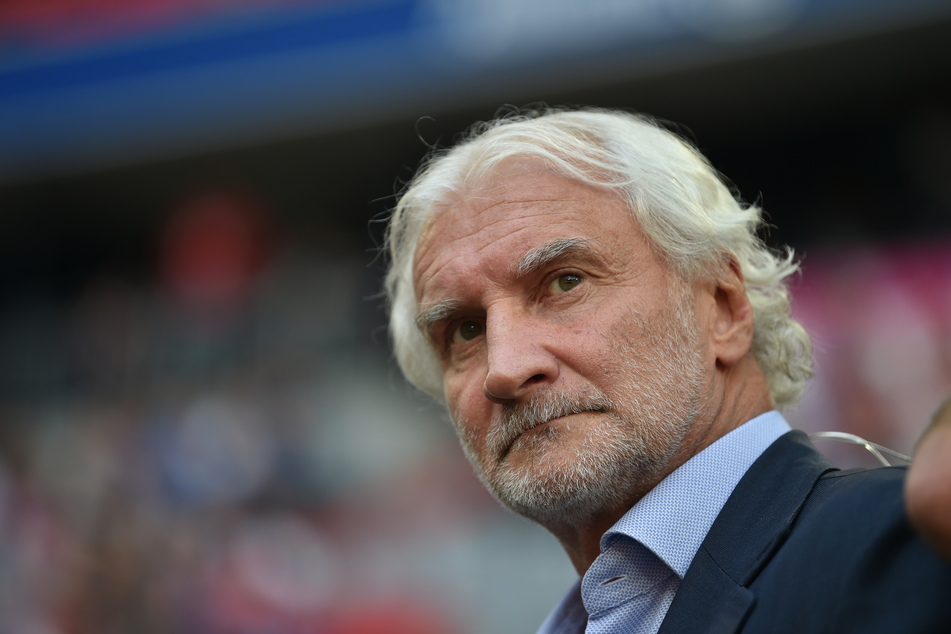 Rudi Völler (60) wünscht sich eine Nachjustierung des DFL-Hygienkonzepts.