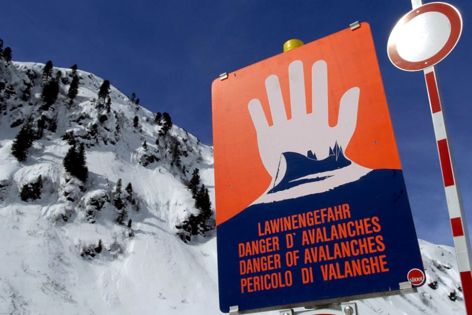 In den Alpen herrscht große Lawinengefahr. (Symbolbild)