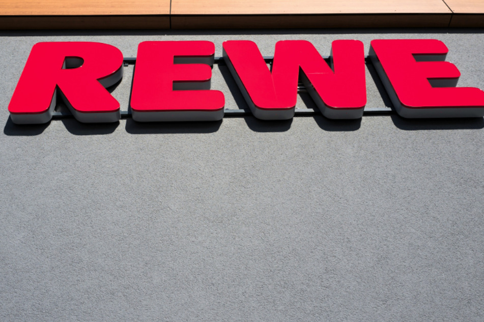 REWE-Einkauf endet für Mann mit Verletzungen
