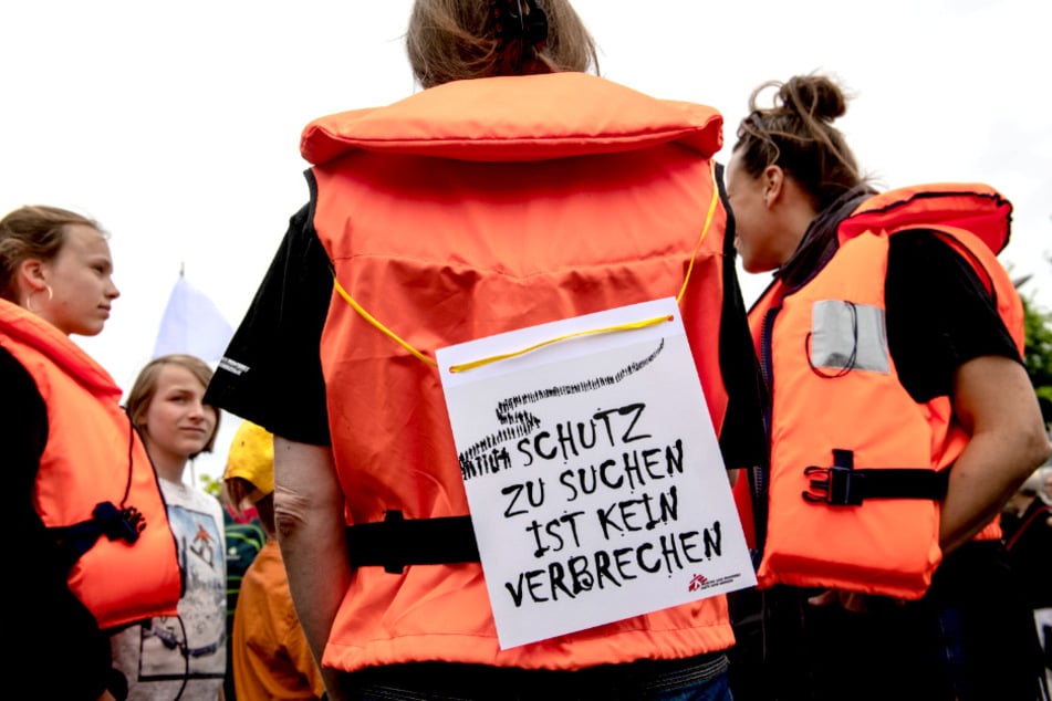 Hunderte wollen in Berlin für Aufnahme von Flüchtlingen demonstrieren!