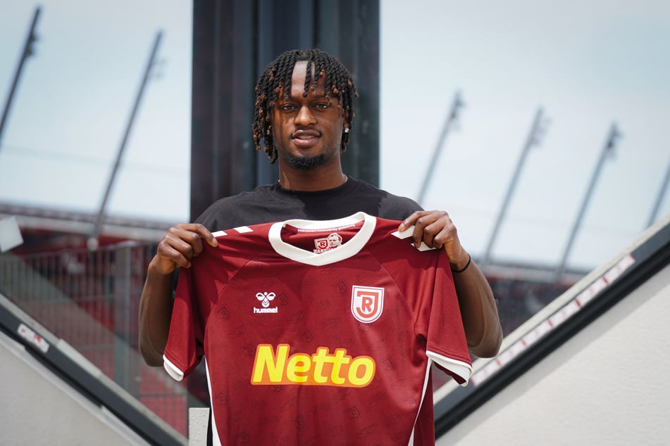 Davis Asante (22) kommt von der Zweitvertretung von Werder Bremen zu Jahn Regensburg.