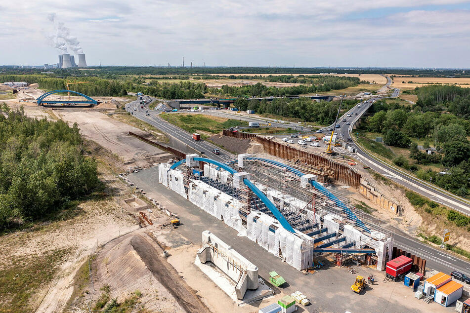 Diese Stelle der künftigen A72 bei Zwenkau muss Ende Oktober für mehrere Tage voll gesperrt werden.