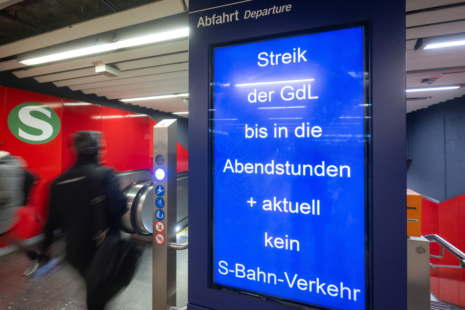 So oder ähnlich könnten Anzeigetafeln der Deutschen Bahn auch im Dezember wieder aussehen.
