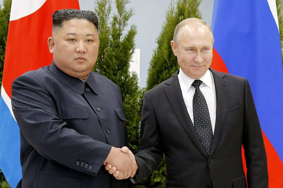Dieses mächtige Duo fürchtet die westliche Welt: Zwischen Nordkoreas Präsident Kim Jong-un (39) und Russlands Machthaber Wladimir Putin (70) könnte sich eine neue strategische Allianz anbahnen.