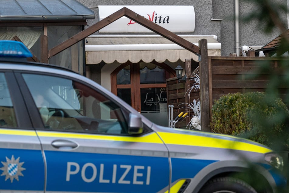 In einem Lokal in Weiden in der Oberpfalz starb ein Mann, der aus der manipulierten Flasche getrunken hatte.