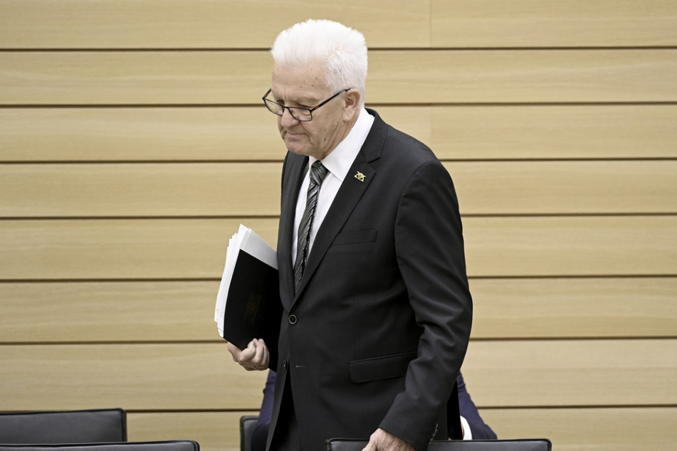Baden-Württembergs Ministerpräsident Winfried Kretschmann (73, Grüne) hält einen erneuten Lockdown für möglich.