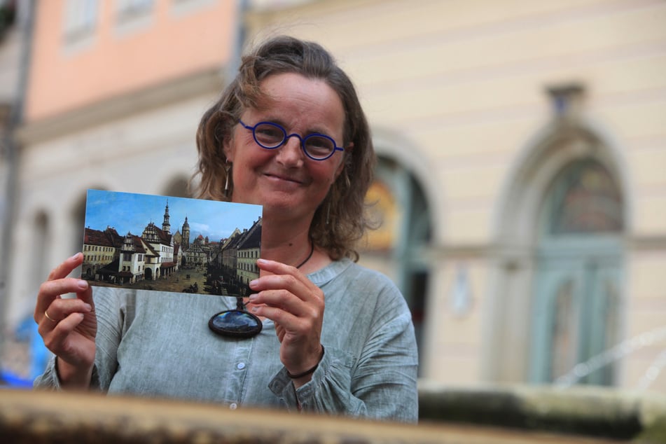 Auf dem Weg von Prag nach Dresden machte die Künstlerin Halt in Pirna, erhielt dort von interessierten Menschen neben einer Ansichtskarte auch die Einladung ins Restaurant.