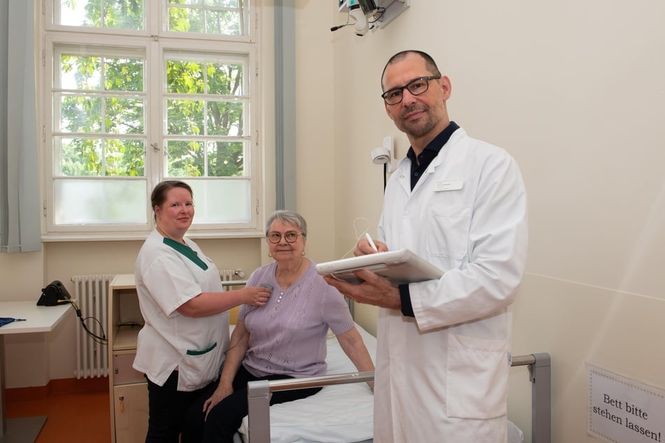 Von der Erstdiagnose bis zur Nachsorge: Kristin Stenzel und Dr. med. Dominik Jasulaitis betreuen Patienten mit obstruktiver Schlafapnoe im Helios Klinikum Berlin-Buch.