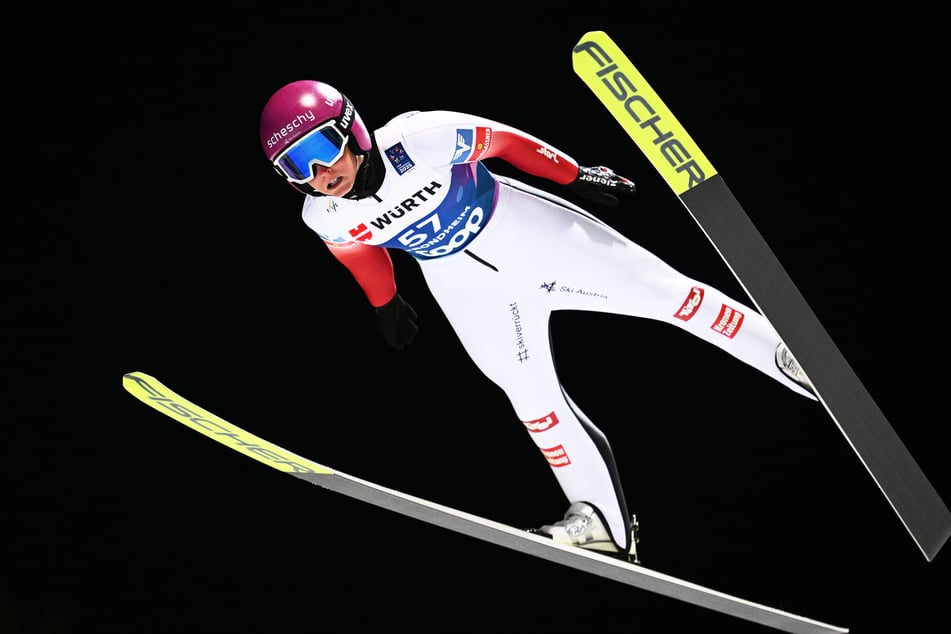 Die Österreicherin war seit der Premieren-Saison 2011/2012 beim Skispringen der Damen dabei.