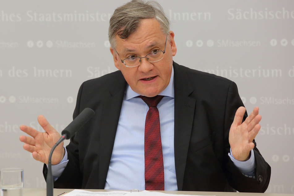 Der bisherige Aufpasser der Verfassungsschützer Dirk-Martin Christian (58) bekommt nun selbst einen Wächter.