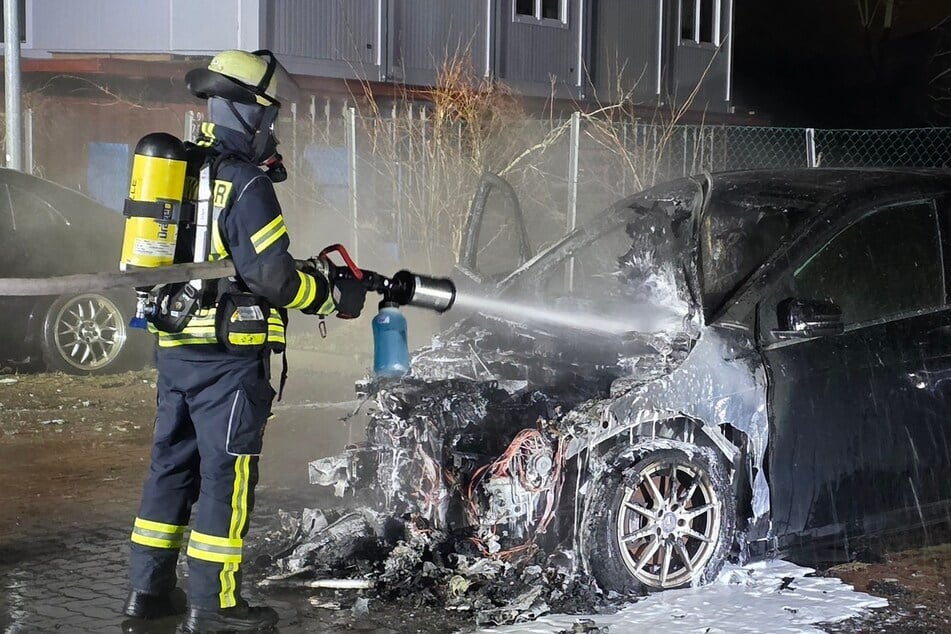 Die Einsatzkräfte der Feuerwehr konnten die Flammen schnell löschen.