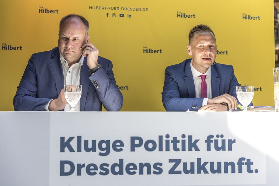 Hier im Zuge des letzten OB-Wahlkampfes 2022 noch gemeinsam unterwegs, gehen Dirk Hilbert (52, FDP, l.) und Henry Buschmann (41) nun getrennte Wege.