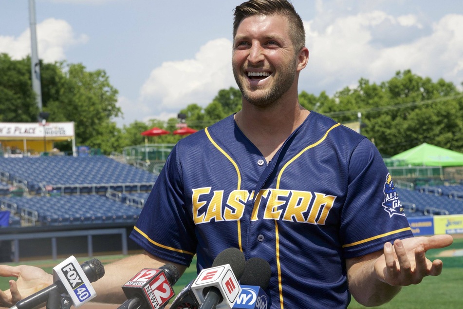 After more than four years playing minor league baseball, Tim Tebow retired in February and set his sights on football again.