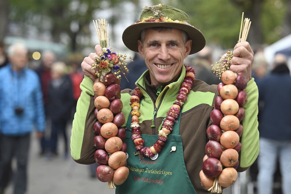 Udo Pötzschke ist Sprecher der die Märkte beliefernden Heldrunger Zwiebelbauern. (Archivfoto)